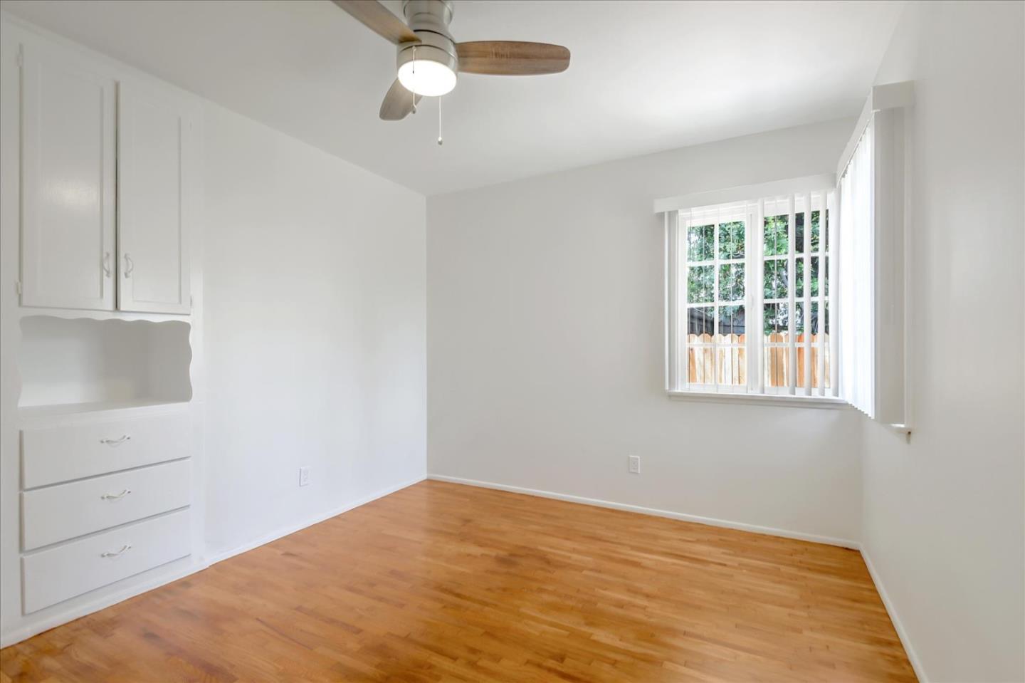 Detail Gallery Image 25 of 43 For 3532 Maplewood Ave, Los Angeles,  CA 90066 - 3 Beds | 2 Baths