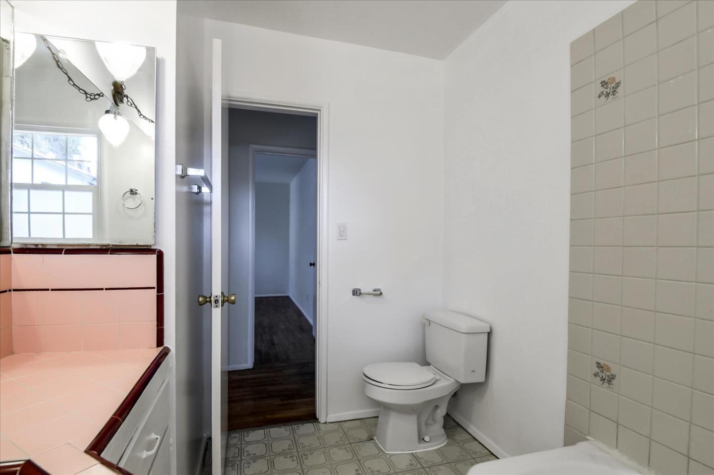 Detail Gallery Image 29 of 43 For 3532 Maplewood Ave, Los Angeles,  CA 90066 - 3 Beds | 2 Baths