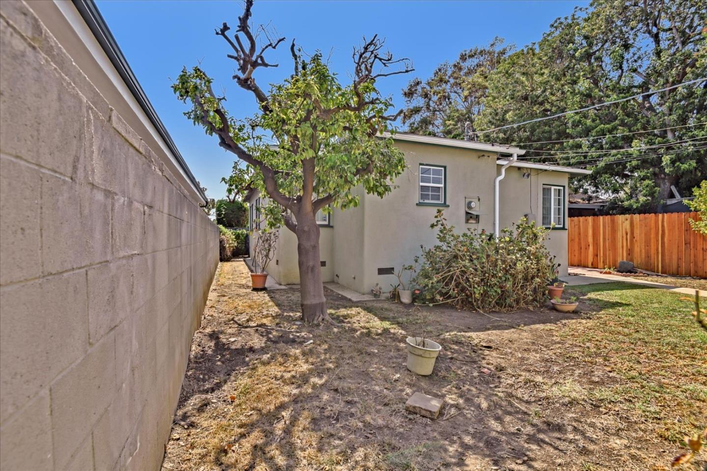 Detail Gallery Image 36 of 43 For 3532 Maplewood Ave, Los Angeles,  CA 90066 - 3 Beds | 2 Baths