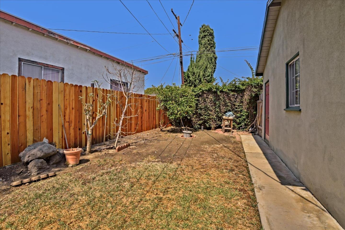 Detail Gallery Image 37 of 43 For 3532 Maplewood Ave, Los Angeles,  CA 90066 - 3 Beds | 2 Baths