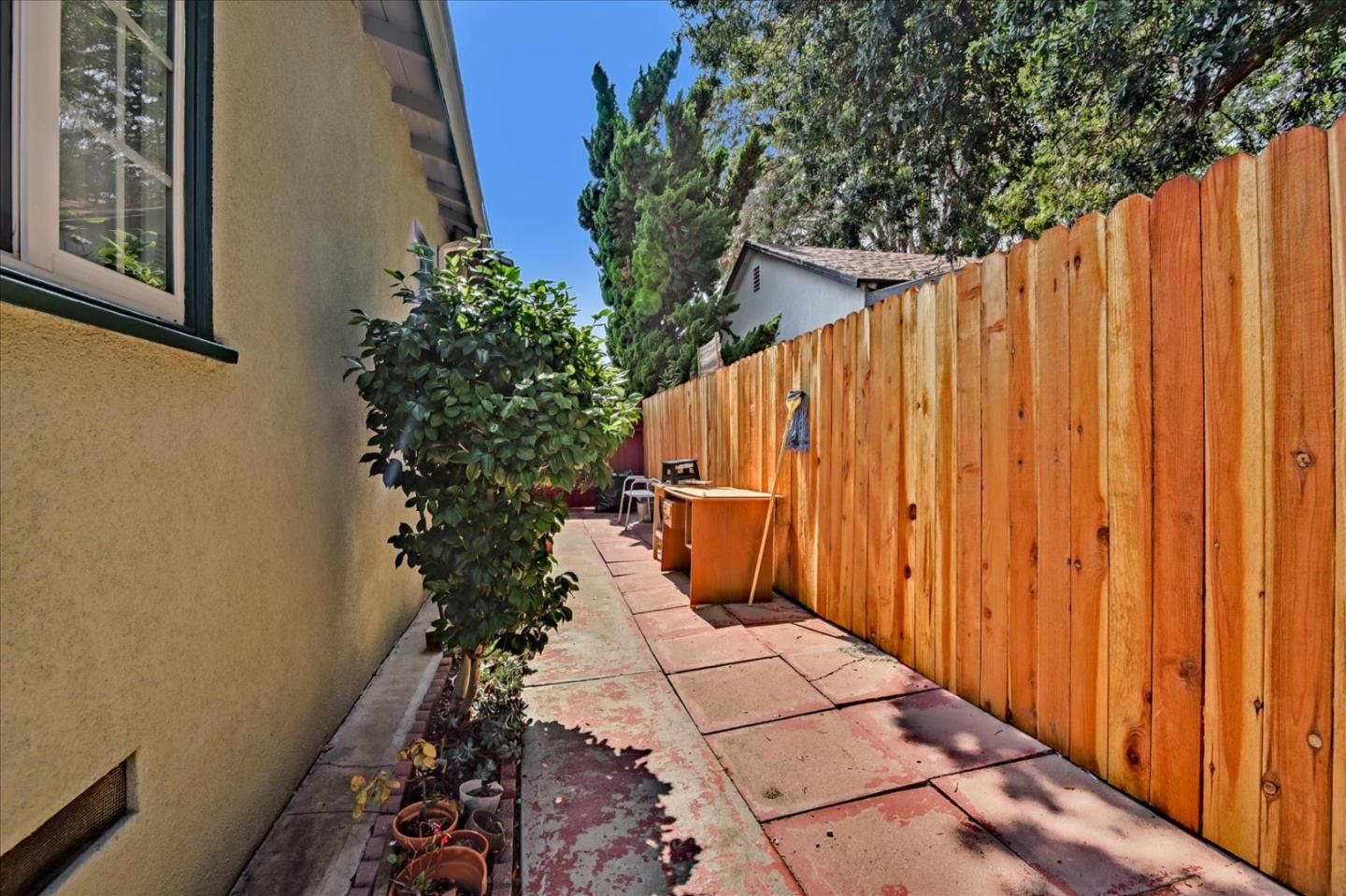 Detail Gallery Image 40 of 43 For 3532 Maplewood Ave, Los Angeles,  CA 90066 - 3 Beds | 2 Baths
