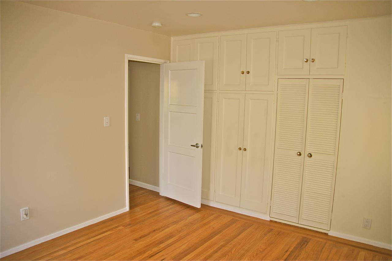 Detail Gallery Image 11 of 16 For 2323 Peachtree Ln, San Jose,  CA 95128 - 3 Beds | 1 Baths