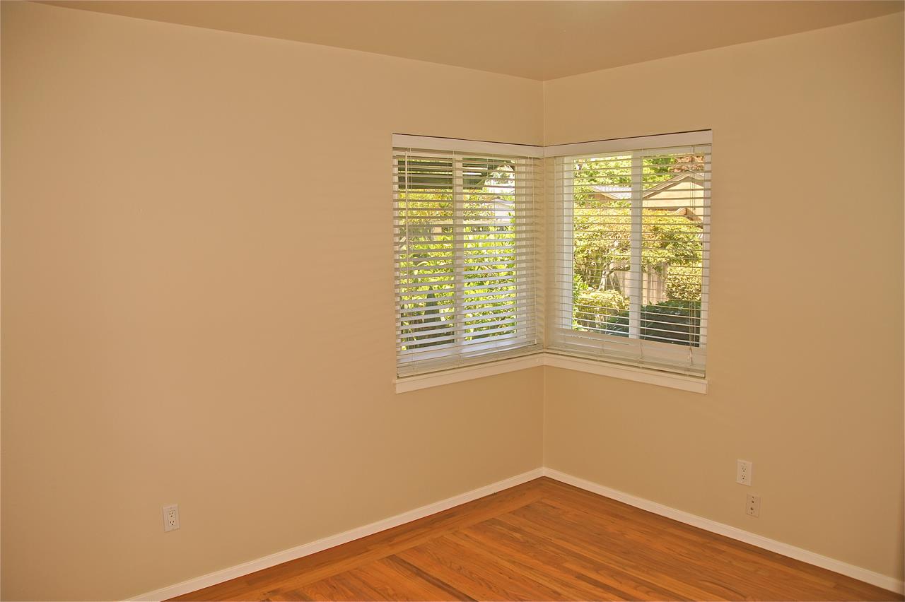 Detail Gallery Image 7 of 16 For 2323 Peachtree Ln, San Jose,  CA 95128 - 3 Beds | 1 Baths