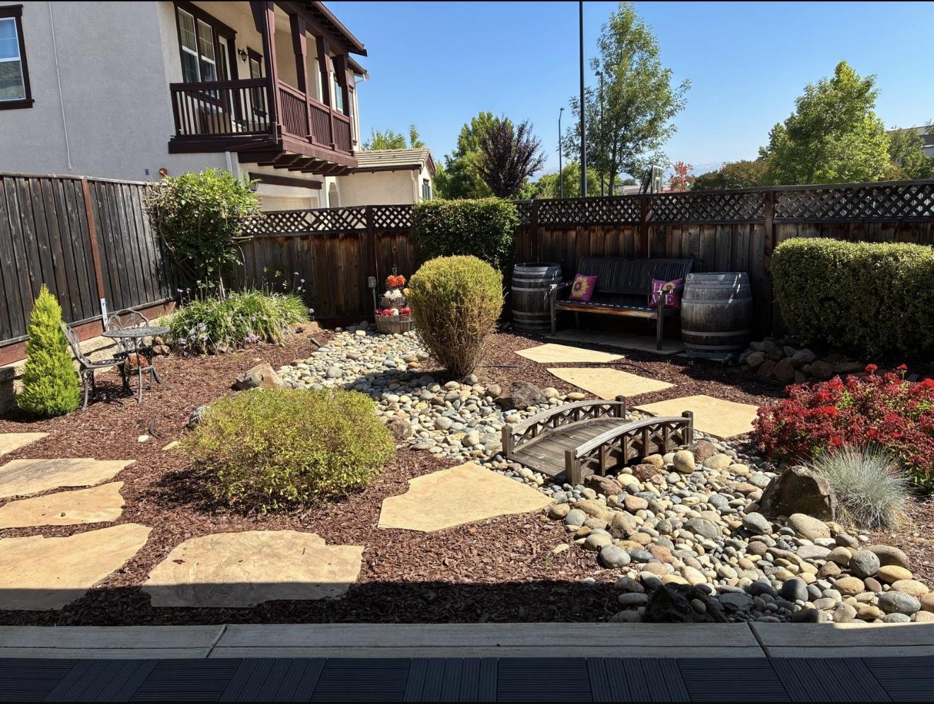 Detail Gallery Image 10 of 12 For 1061 Viognier Way, Gilroy,  CA 95020 - 3 Beds | 2/1 Baths
