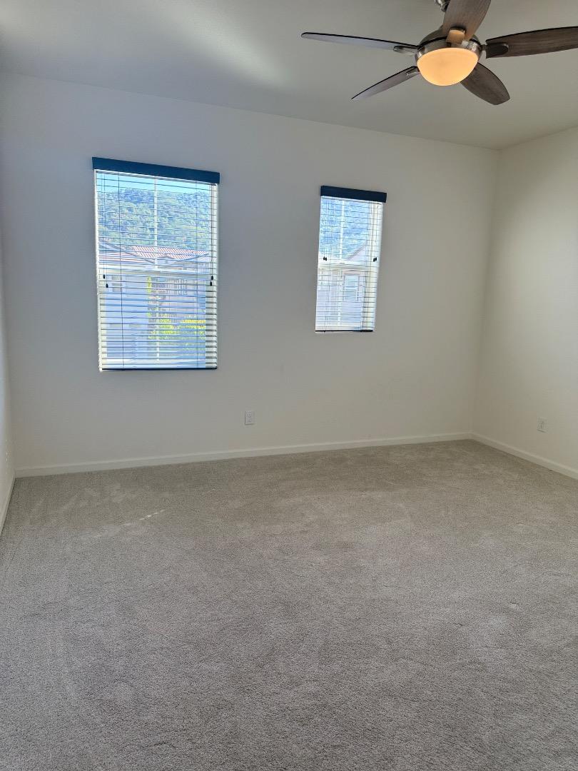 Detail Gallery Image 7 of 7 For 1061 Viognier Way, Gilroy,  CA 95020 - 3 Beds | 2/1 Baths