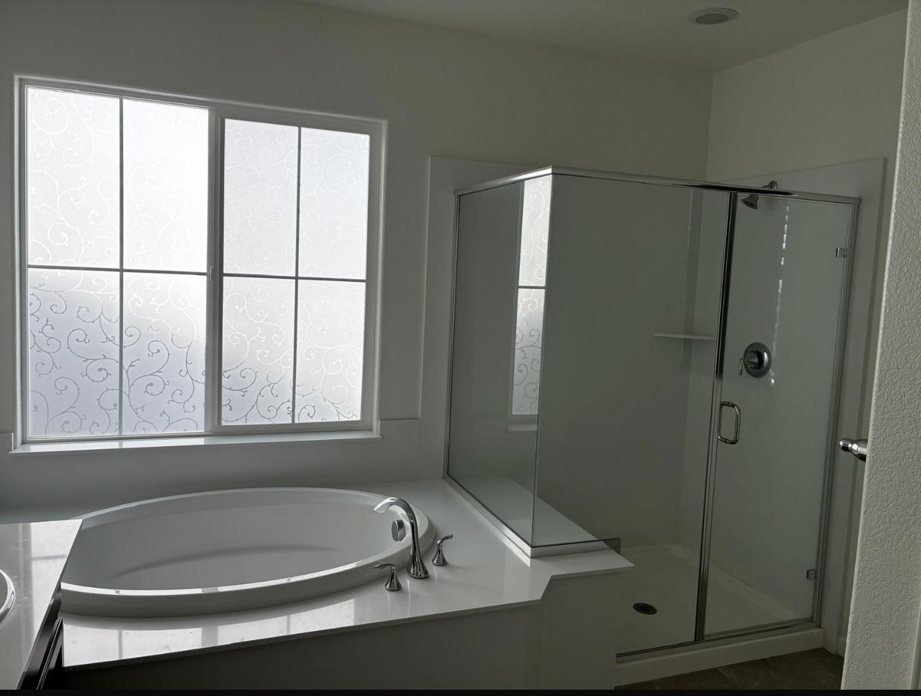 Detail Gallery Image 9 of 12 For 1061 Viognier Way, Gilroy,  CA 95020 - 3 Beds | 2/1 Baths