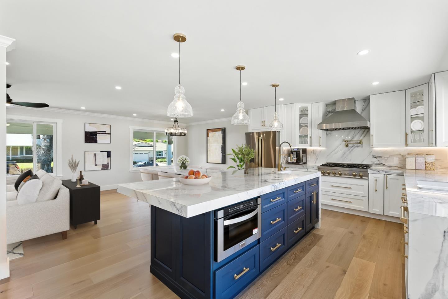 Detail Gallery Image 11 of 51 For 5701 Lewis Way, Concord,  CA 94521 - 4 Beds | 2/1 Baths