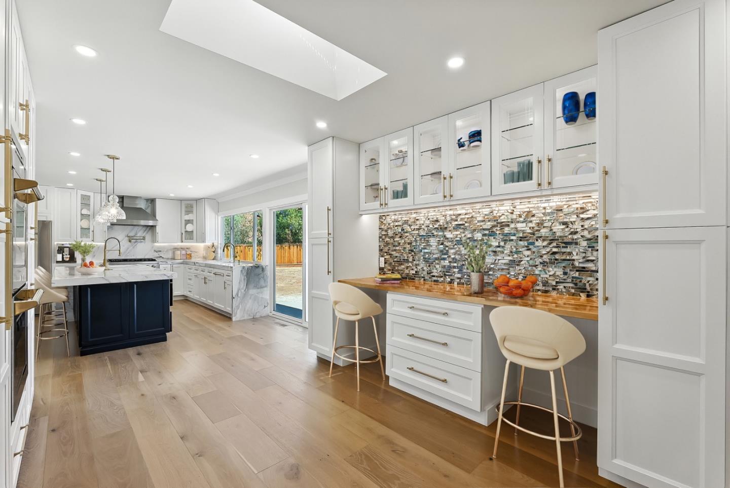 Detail Gallery Image 16 of 51 For 5701 Lewis Way, Concord,  CA 94521 - 4 Beds | 2/1 Baths