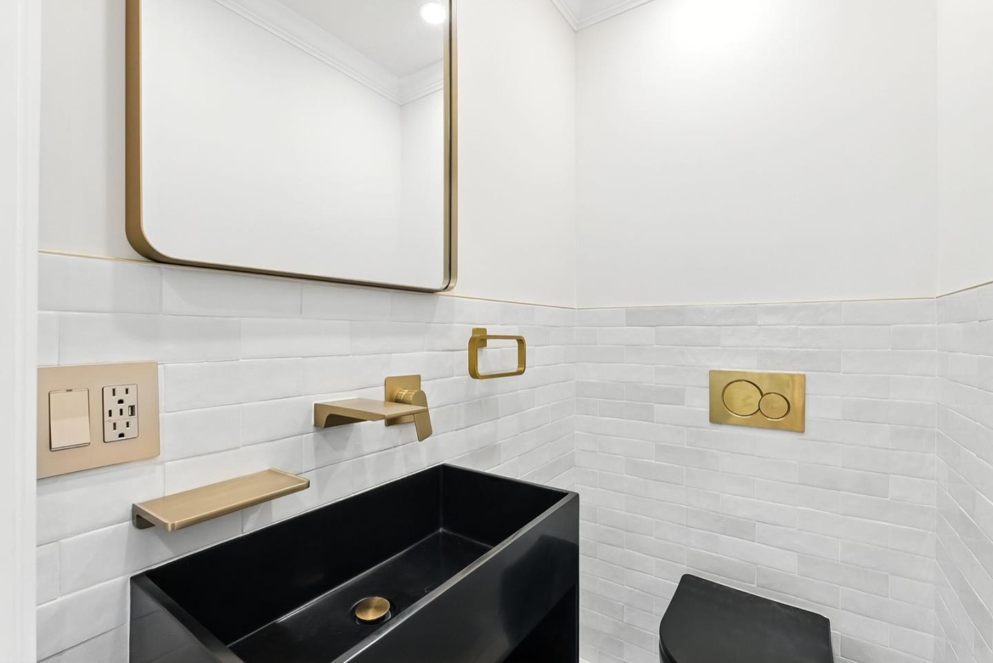 Detail Gallery Image 18 of 51 For 5701 Lewis Way, Concord,  CA 94521 - 4 Beds | 2/1 Baths