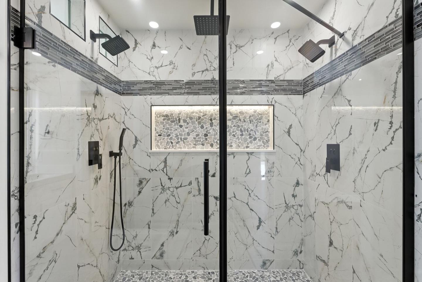 Detail Gallery Image 21 of 51 For 5701 Lewis Way, Concord,  CA 94521 - 4 Beds | 2/1 Baths