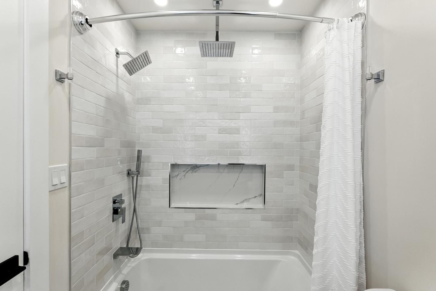 Detail Gallery Image 28 of 51 For 5701 Lewis Way, Concord,  CA 94521 - 4 Beds | 2/1 Baths