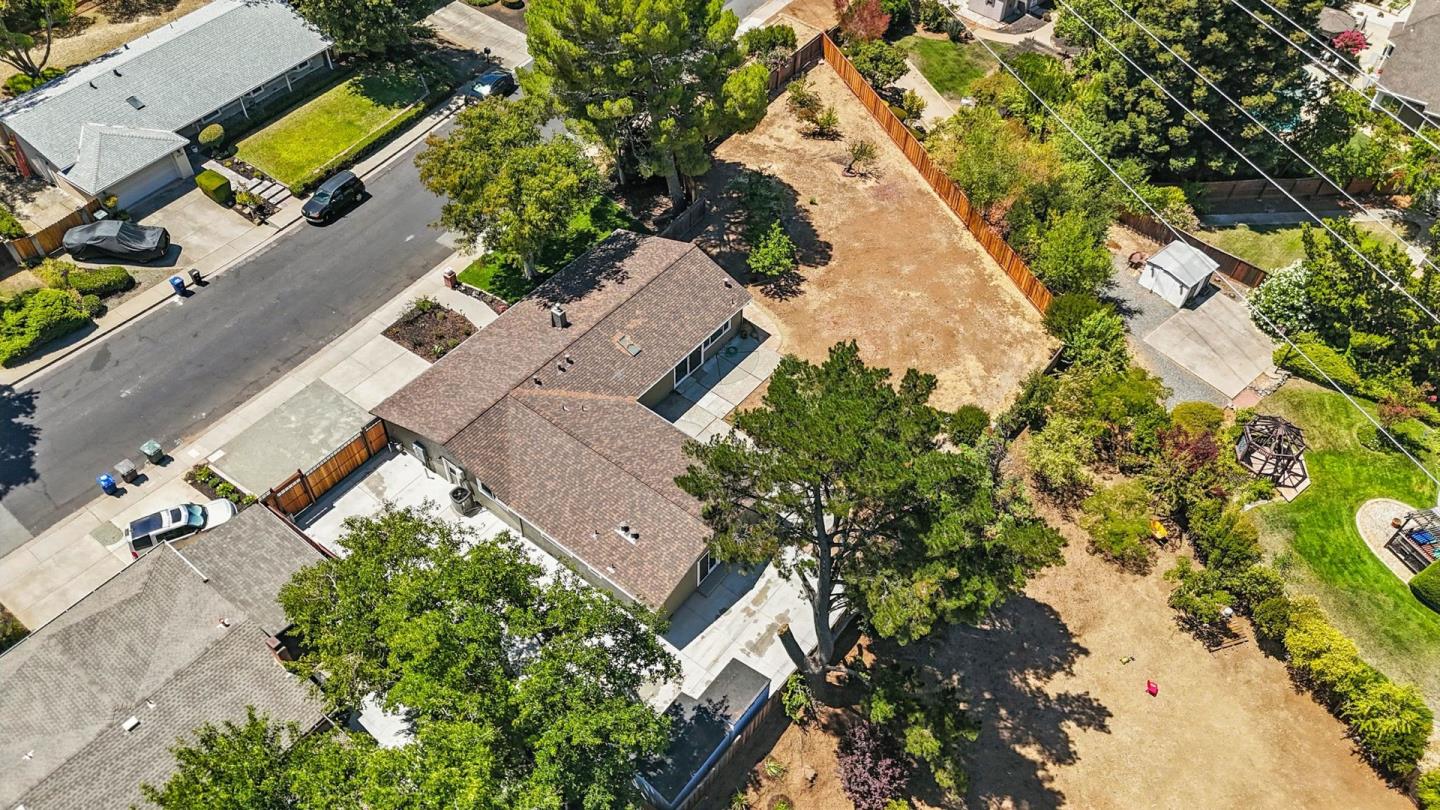 Detail Gallery Image 49 of 51 For 5701 Lewis Way, Concord,  CA 94521 - 4 Beds | 2/1 Baths