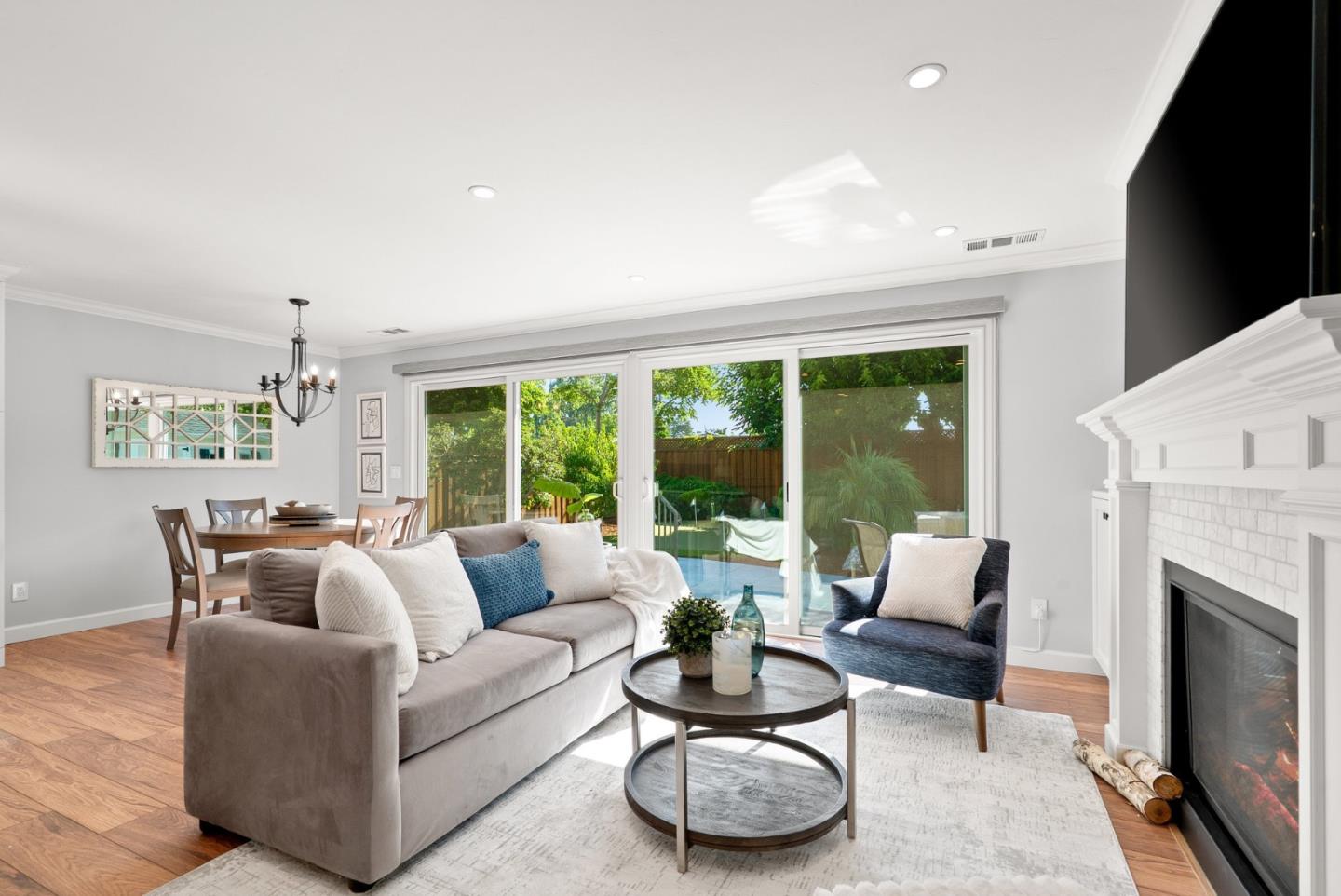 Detail Gallery Image 11 of 63 For 325 Crestview Dr, Santa Clara,  CA 95050 - 3 Beds | 2 Baths