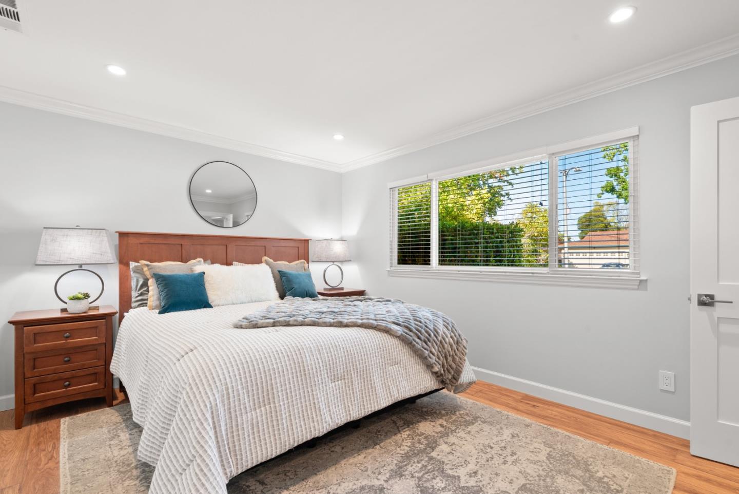 Detail Gallery Image 13 of 63 For 325 Crestview Dr, Santa Clara,  CA 95050 - 3 Beds | 2 Baths