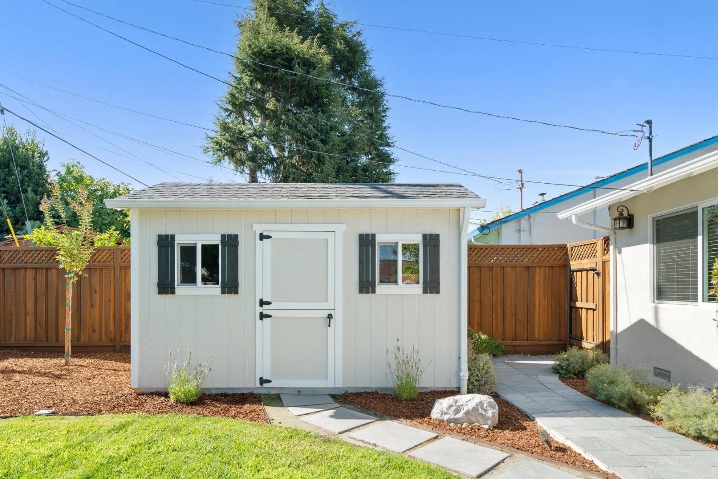 Detail Gallery Image 27 of 63 For 325 Crestview Dr, Santa Clara,  CA 95050 - 3 Beds | 2 Baths