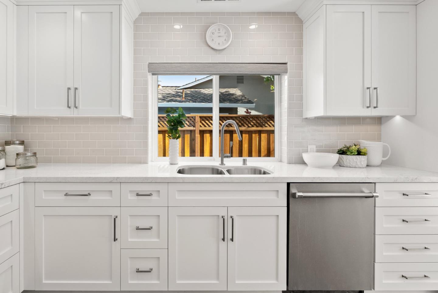 Detail Gallery Image 40 of 63 For 325 Crestview Dr, Santa Clara,  CA 95050 - 3 Beds | 2 Baths