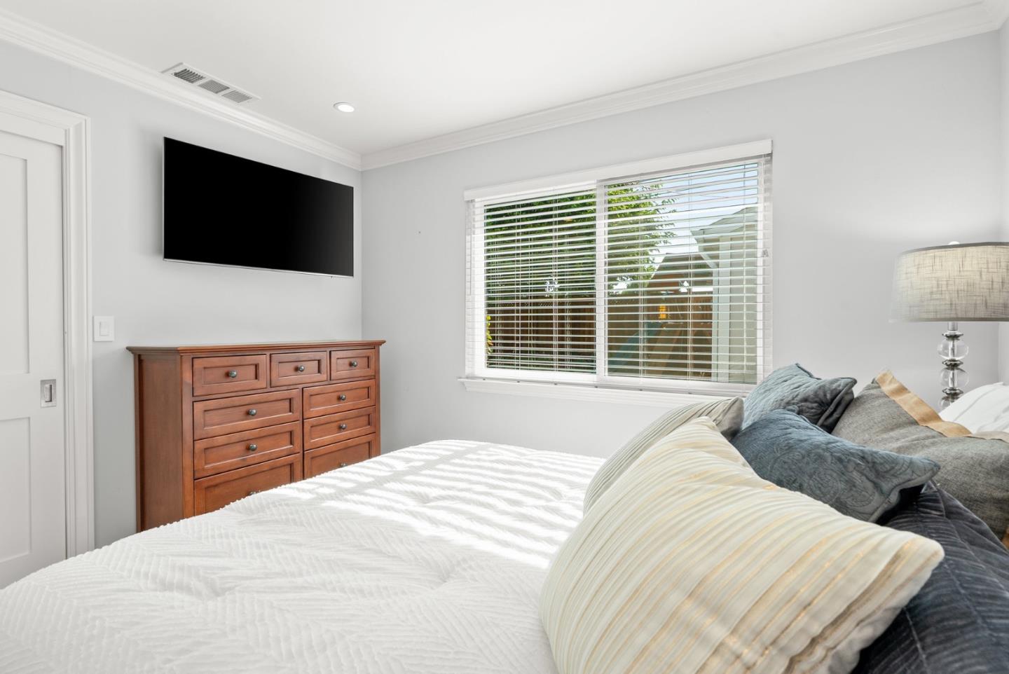 Detail Gallery Image 61 of 63 For 325 Crestview Dr, Santa Clara,  CA 95050 - 3 Beds | 2 Baths
