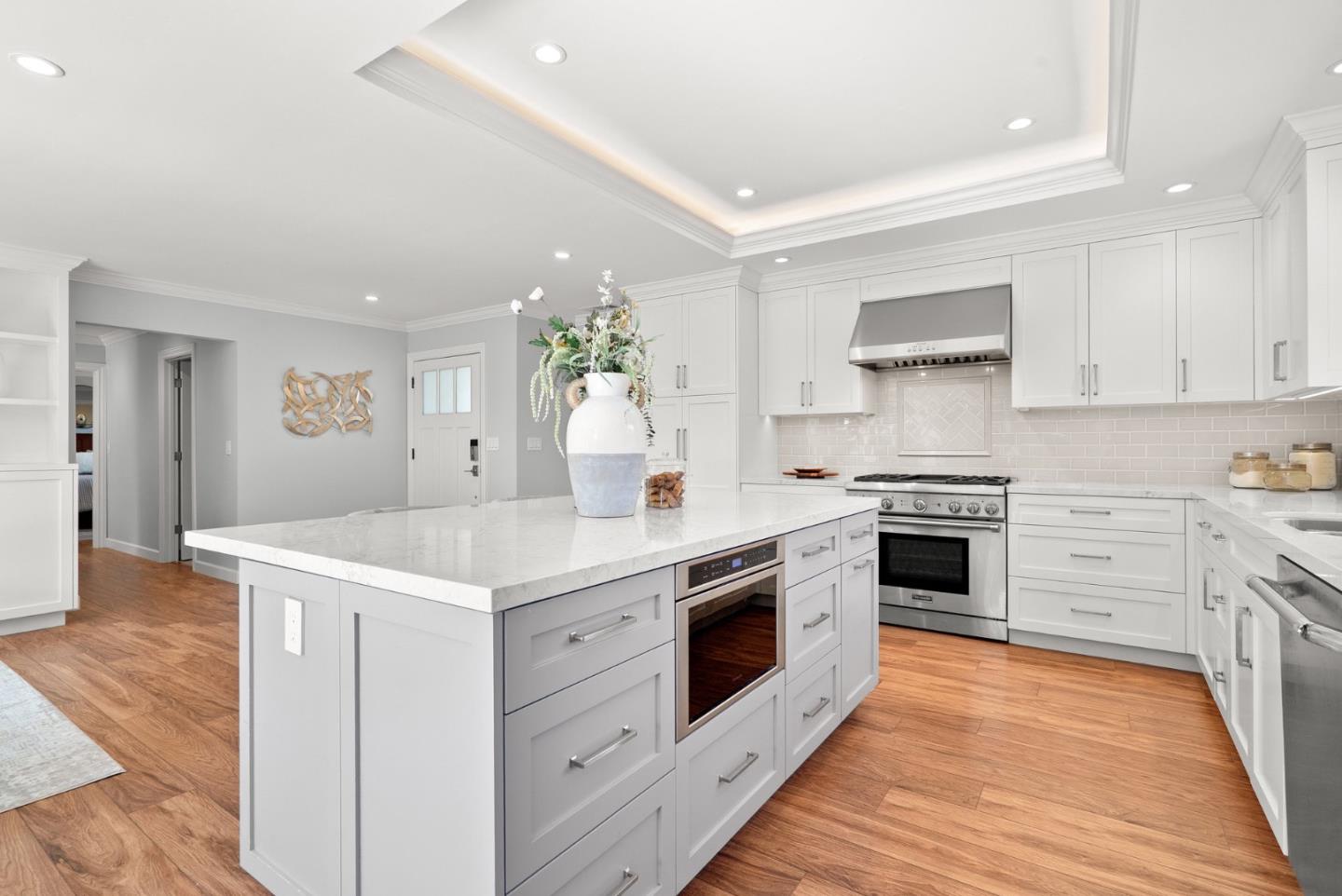 Detail Gallery Image 7 of 63 For 325 Crestview Dr, Santa Clara,  CA 95050 - 3 Beds | 2 Baths
