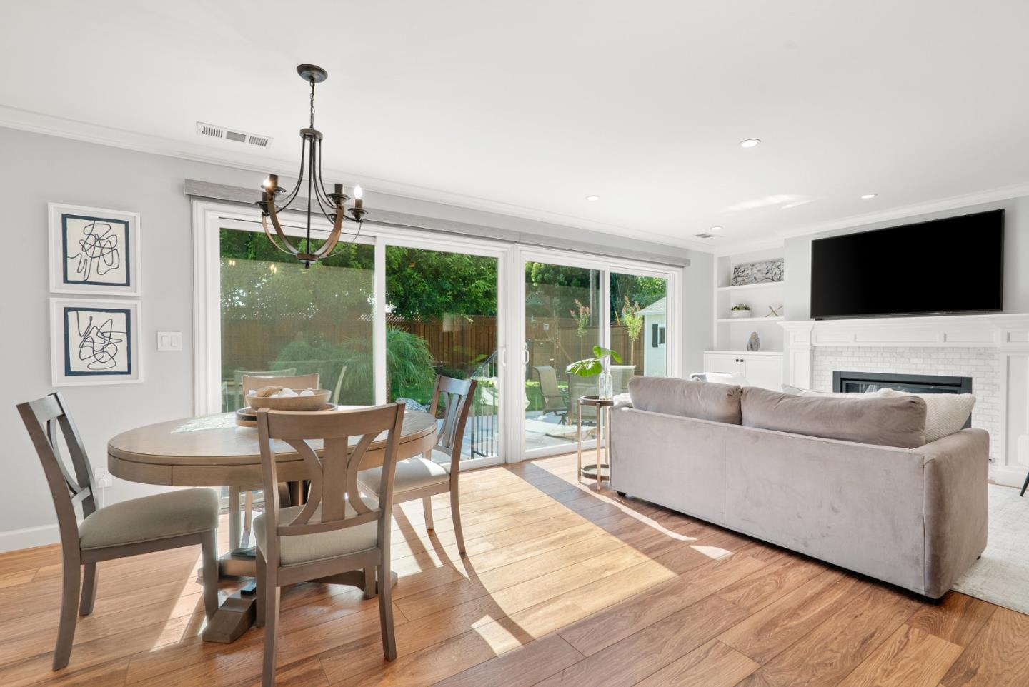Detail Gallery Image 9 of 63 For 325 Crestview Dr, Santa Clara,  CA 95050 - 3 Beds | 2 Baths