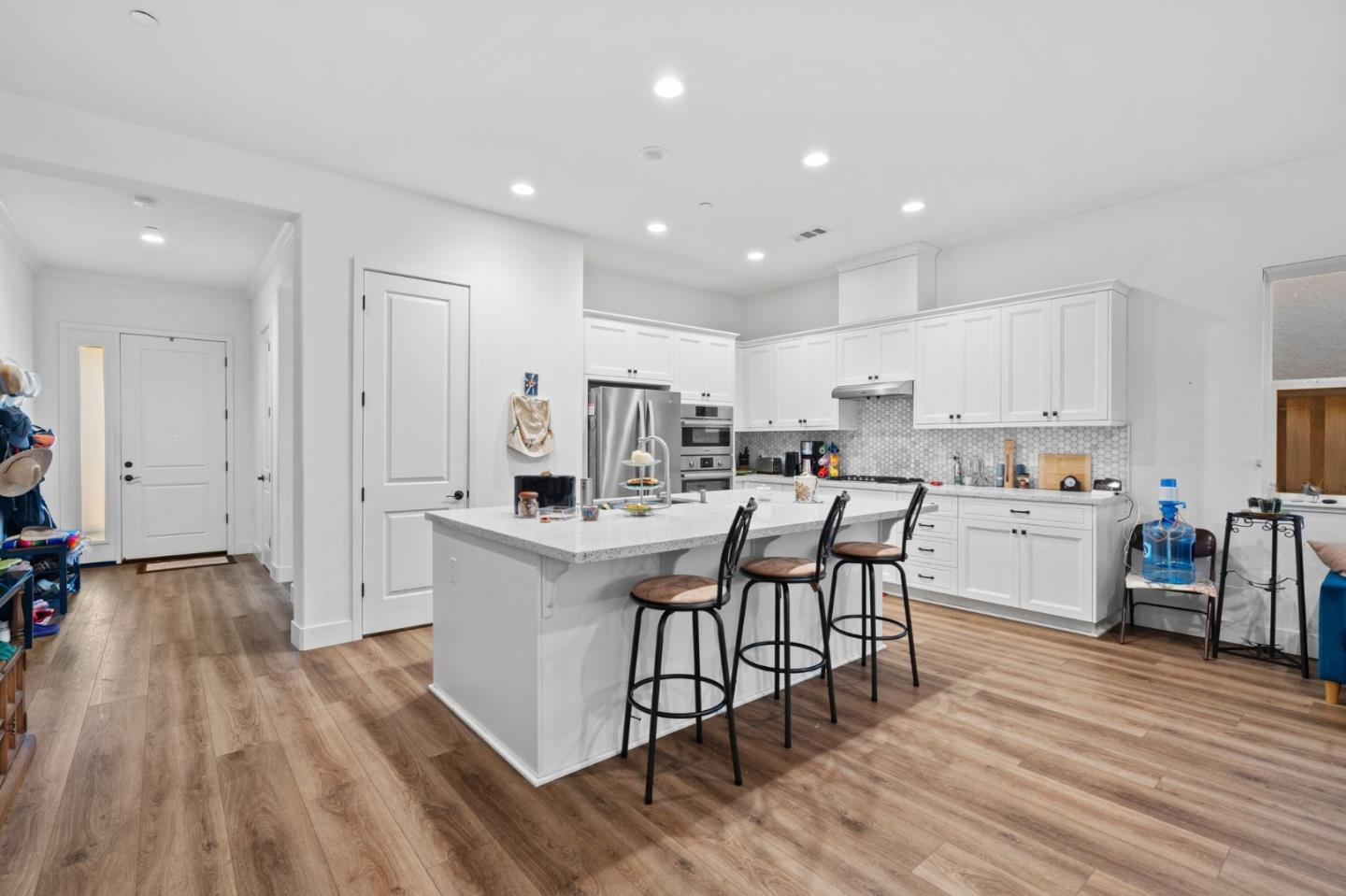 Detail Gallery Image 6 of 31 For 1120 Richard Rd, Hollister,  CA 95023 - 2 Beds | 2 Baths