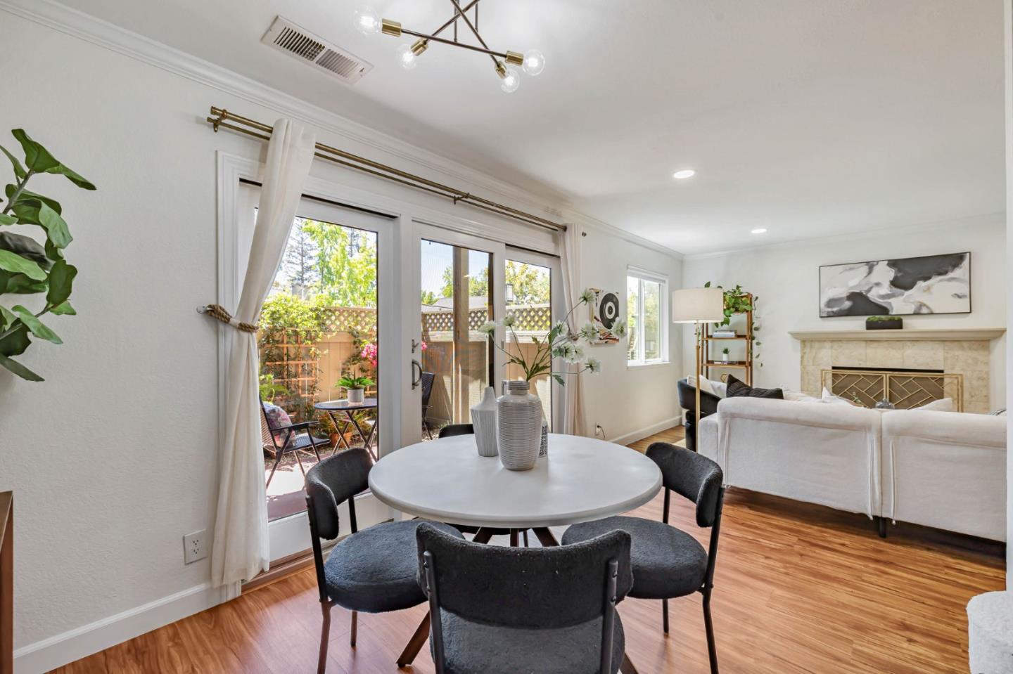 Detail Gallery Image 10 of 24 For 2907 La Terrace Cir, San Jose,  CA 95123 - 1 Beds | 1 Baths