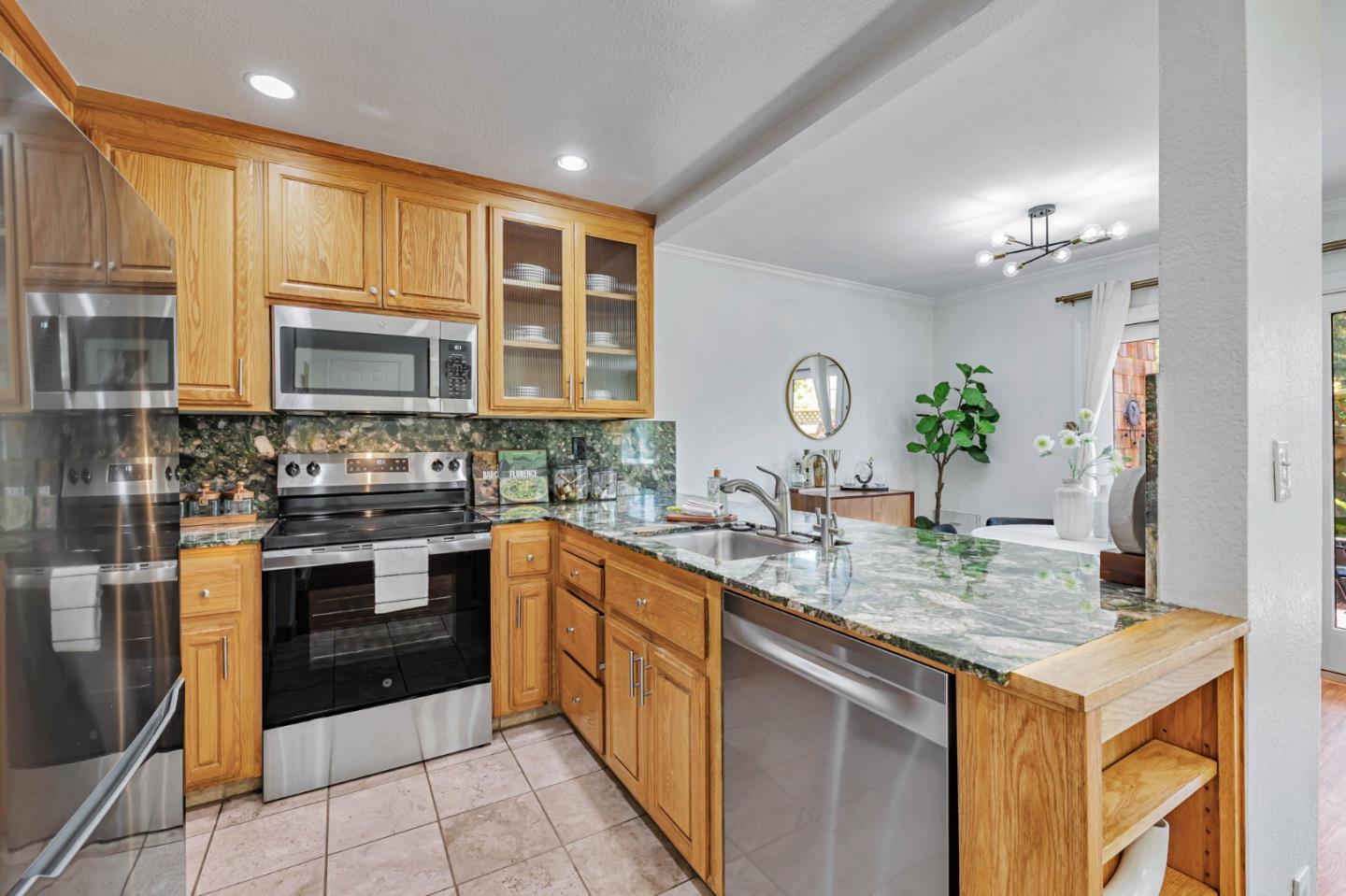 Detail Gallery Image 2 of 24 For 2907 La Terrace Cir, San Jose,  CA 95123 - 1 Beds | 1 Baths