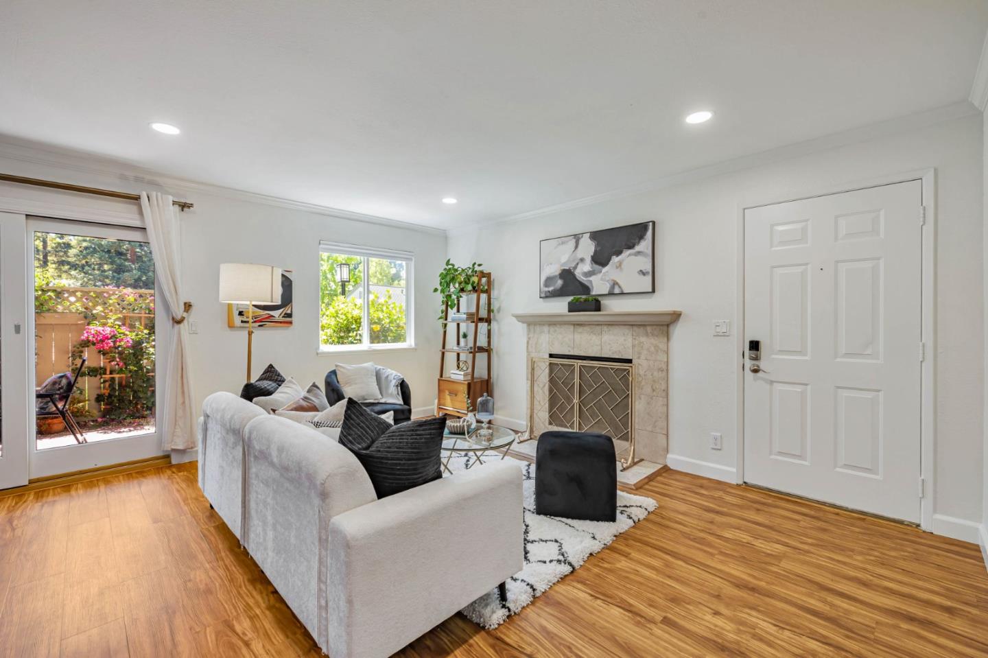 Detail Gallery Image 7 of 24 For 2907 La Terrace Cir, San Jose,  CA 95123 - 1 Beds | 1 Baths