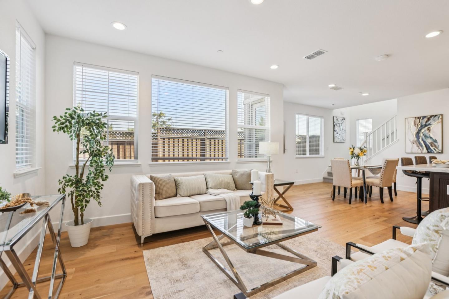 Detail Gallery Image 5 of 20 For 1403 S Tradition St, Mountain House,  CA 95391 - 4 Beds | 3 Baths