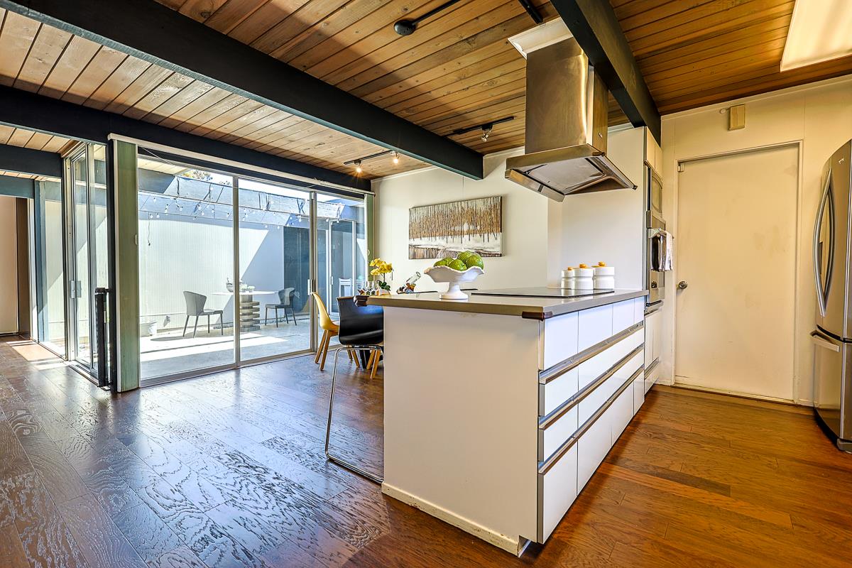 Detail Gallery Image 7 of 33 For 275 Puffin Ct, Foster City,  CA 94404 - 5 Beds | 2 Baths