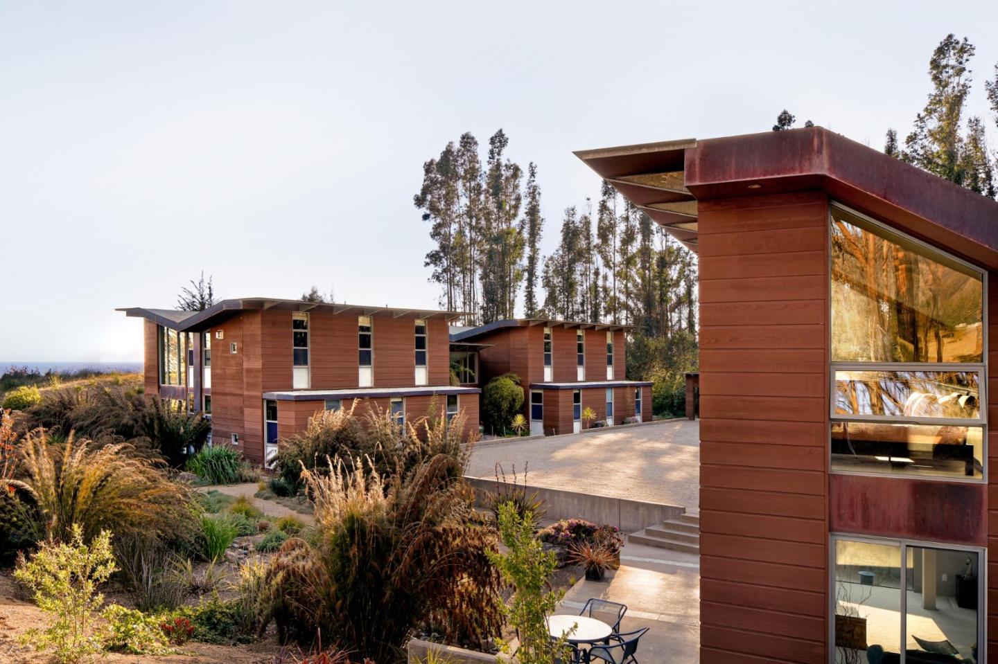 Detail Gallery Image 12 of 30 For 2050 Green Oaks Way, Pescadero,  CA 94060 - 6 Beds | 4/1 Baths