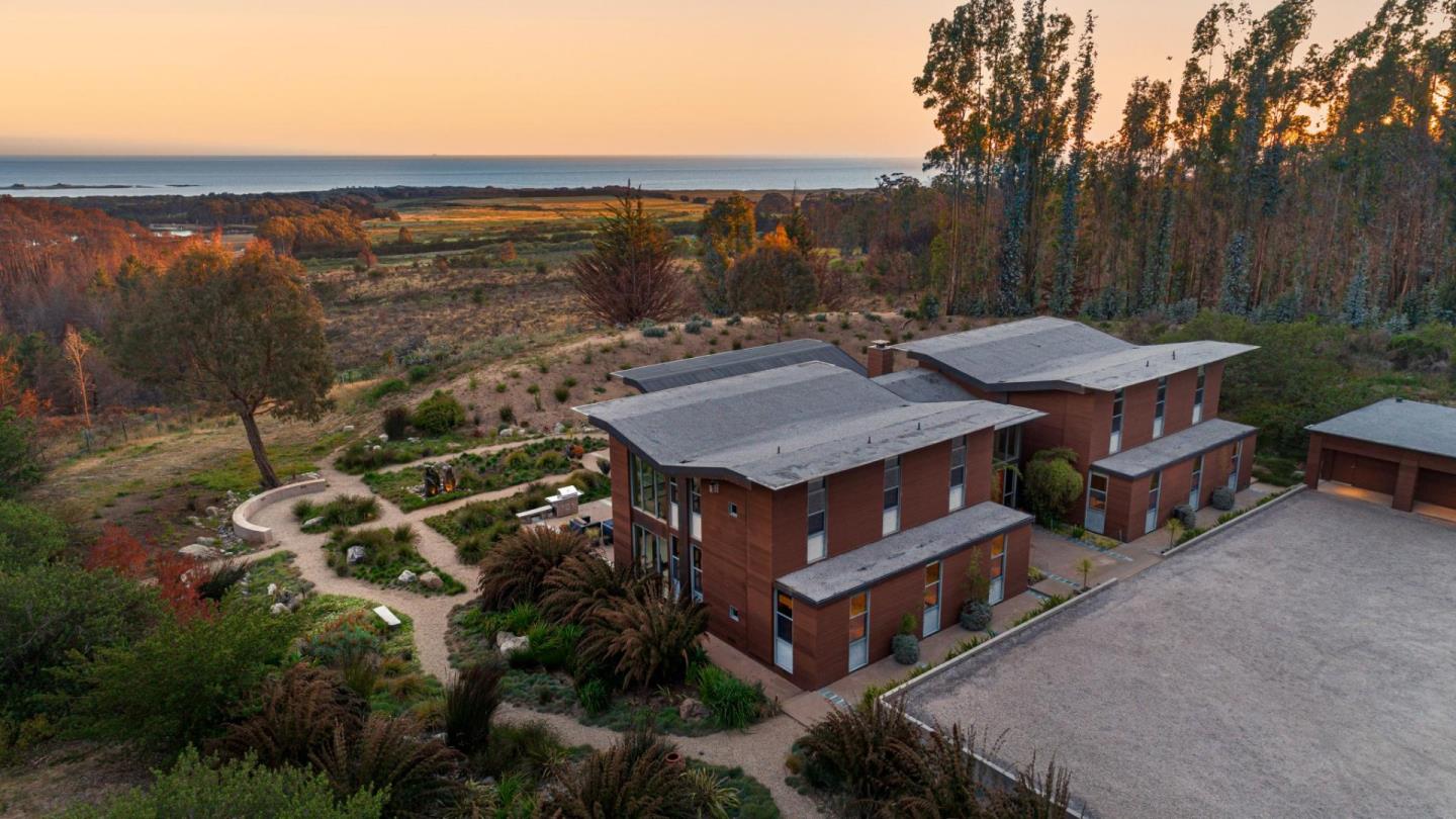 Detail Gallery Image 19 of 30 For 2050 Green Oaks Way, Pescadero,  CA 94060 - 6 Beds | 4/1 Baths