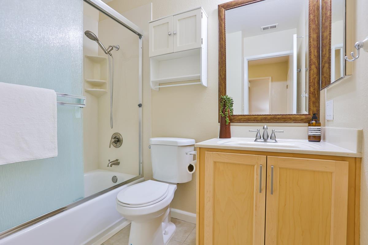 Detail Gallery Image 18 of 32 For 500 Shadowgraph Dr, San Jose,  CA 95110 - 2 Beds | 2 Baths