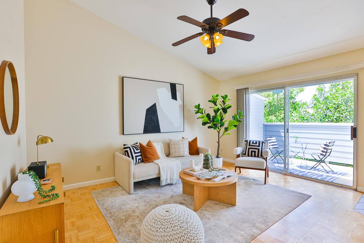 Detail Gallery Image 4 of 32 For 500 Shadowgraph Dr, San Jose,  CA 95110 - 2 Beds | 2 Baths
