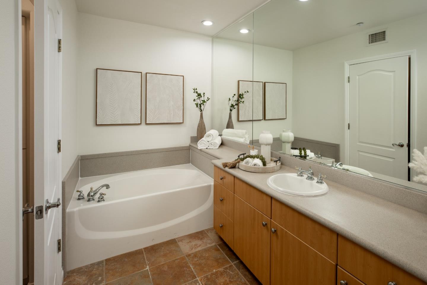 Detail Gallery Image 22 of 32 For 130 E San Fernando St #325,  San Jose,  CA 95112 - 2 Beds | 2 Baths