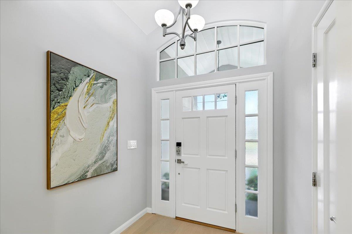 Detail Gallery Image 10 of 70 For 162 Del Monte Ave, Los Altos,  CA 94022 - 3 Beds | 2 Baths