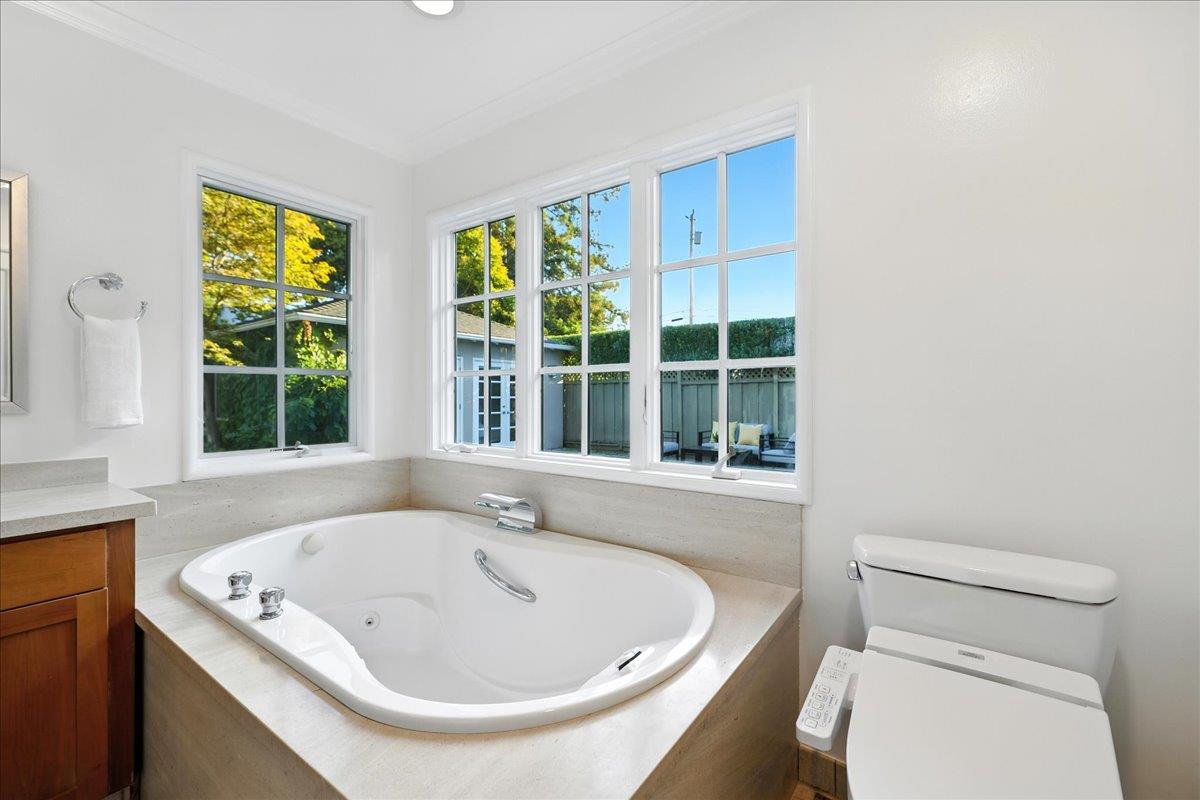 Detail Gallery Image 40 of 70 For 162 Del Monte Ave, Los Altos,  CA 94022 - 3 Beds | 2 Baths