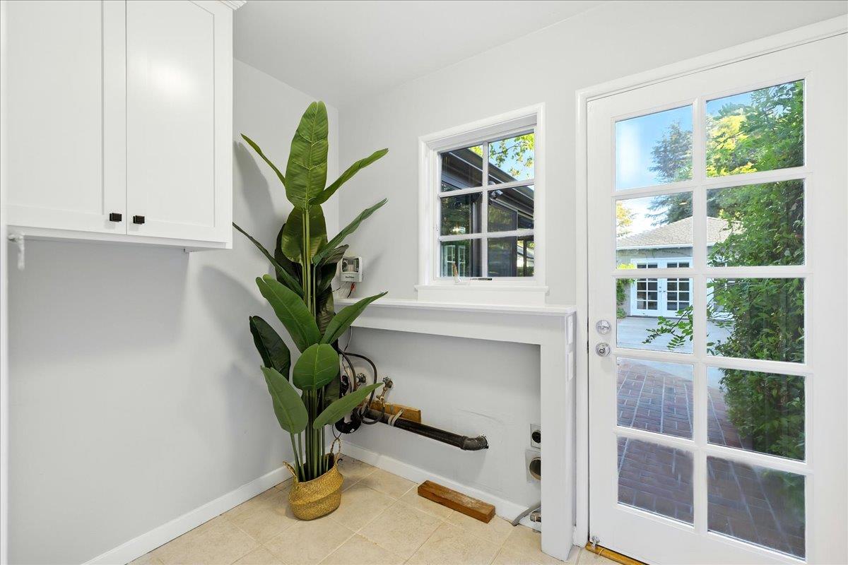 Detail Gallery Image 45 of 70 For 162 Del Monte Ave, Los Altos,  CA 94022 - 3 Beds | 2 Baths