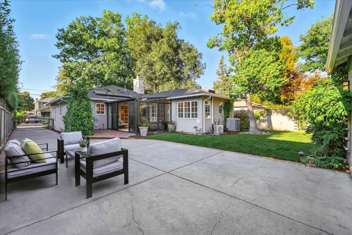 Detail Gallery Image 61 of 70 For 162 Del Monte Ave, Los Altos,  CA 94022 - 3 Beds | 2 Baths