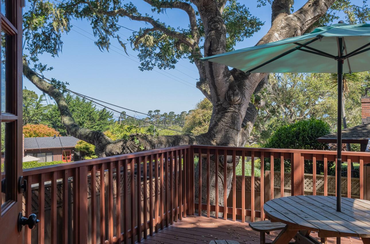 Detail Gallery Image 12 of 39 For 1034 Hillside Ave, Pacific Grove,  CA 93950 - 2 Beds | 2 Baths