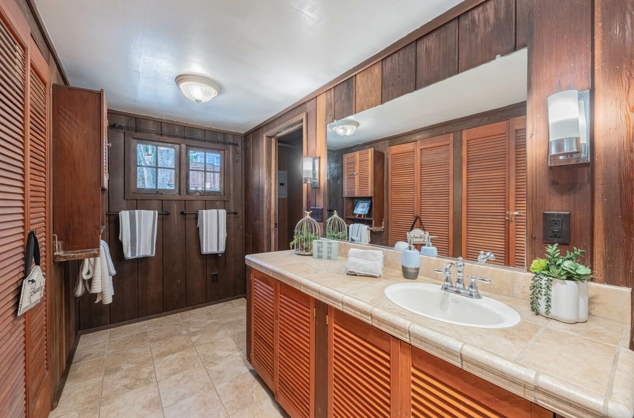 Detail Gallery Image 25 of 39 For 1034 Hillside Ave, Pacific Grove,  CA 93950 - 2 Beds | 2 Baths