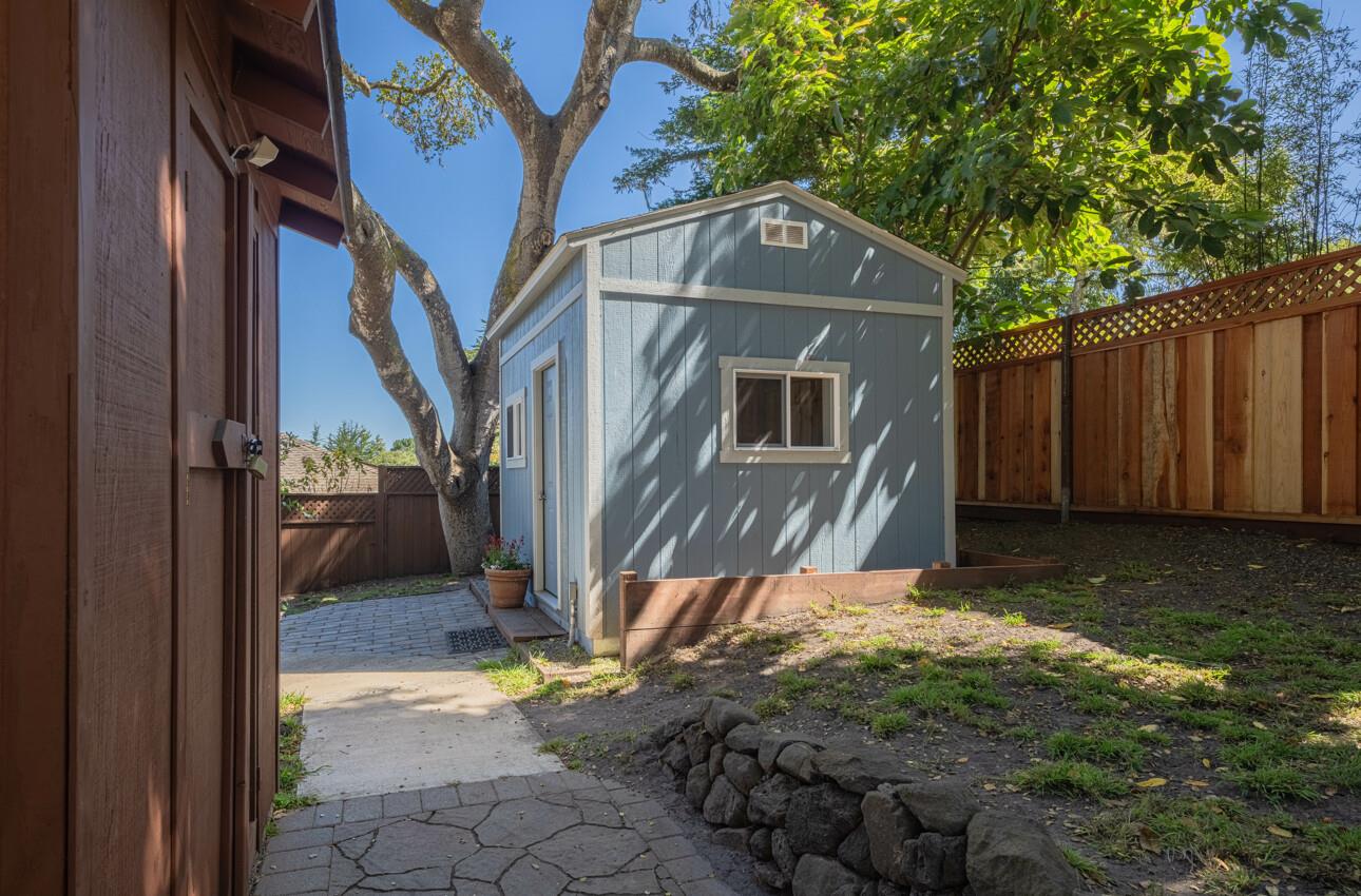 Detail Gallery Image 33 of 39 For 1034 Hillside Ave, Pacific Grove,  CA 93950 - 2 Beds | 2 Baths