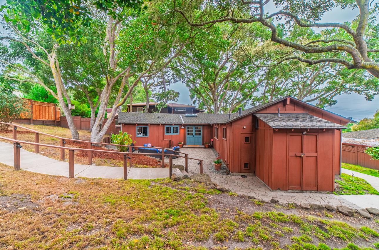 Detail Gallery Image 38 of 39 For 1034 Hillside Ave, Pacific Grove,  CA 93950 - 2 Beds | 2 Baths