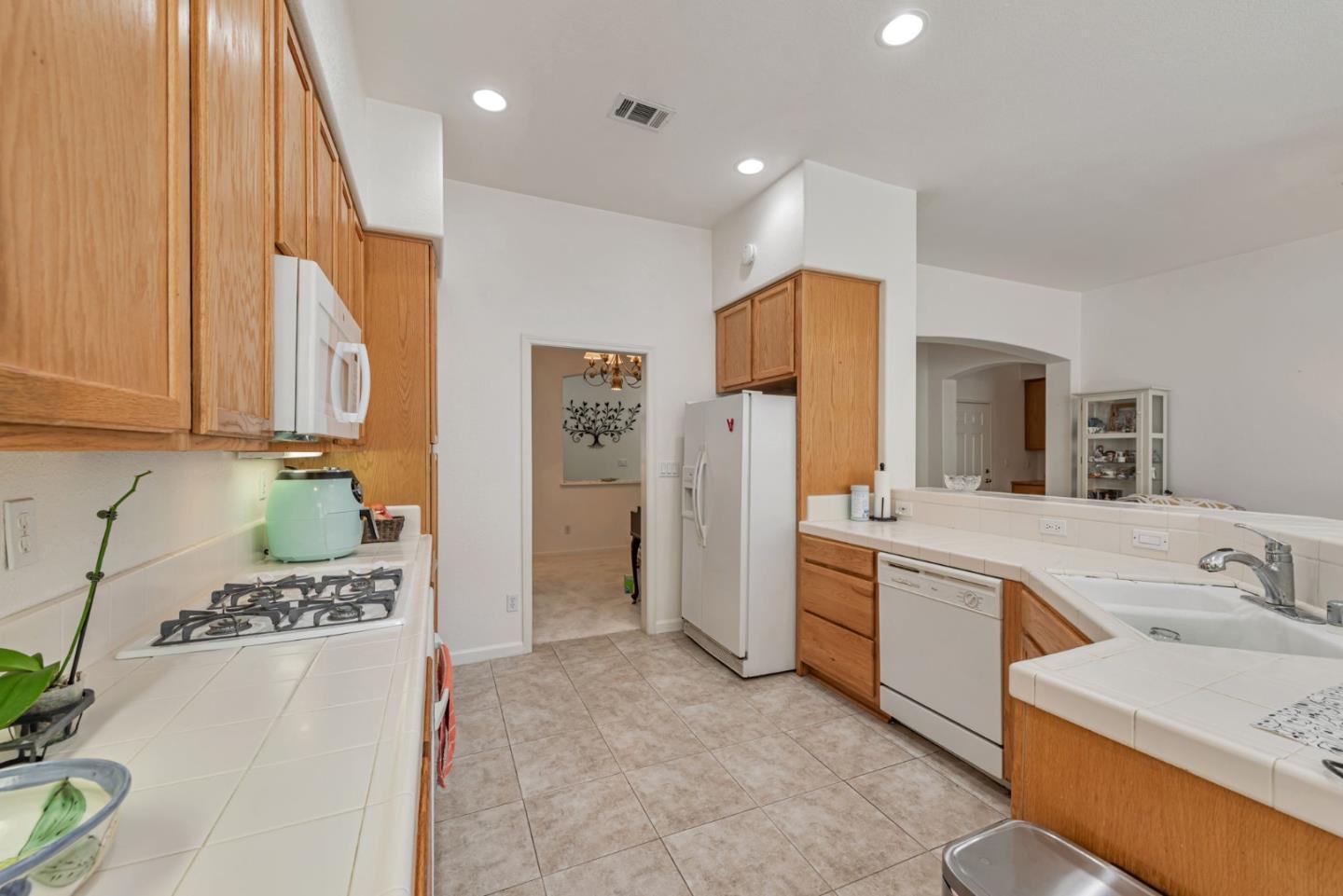 Detail Gallery Image 21 of 46 For 2010 Carignan Way, San Jose,  CA 95135 - 2 Beds | 2 Baths