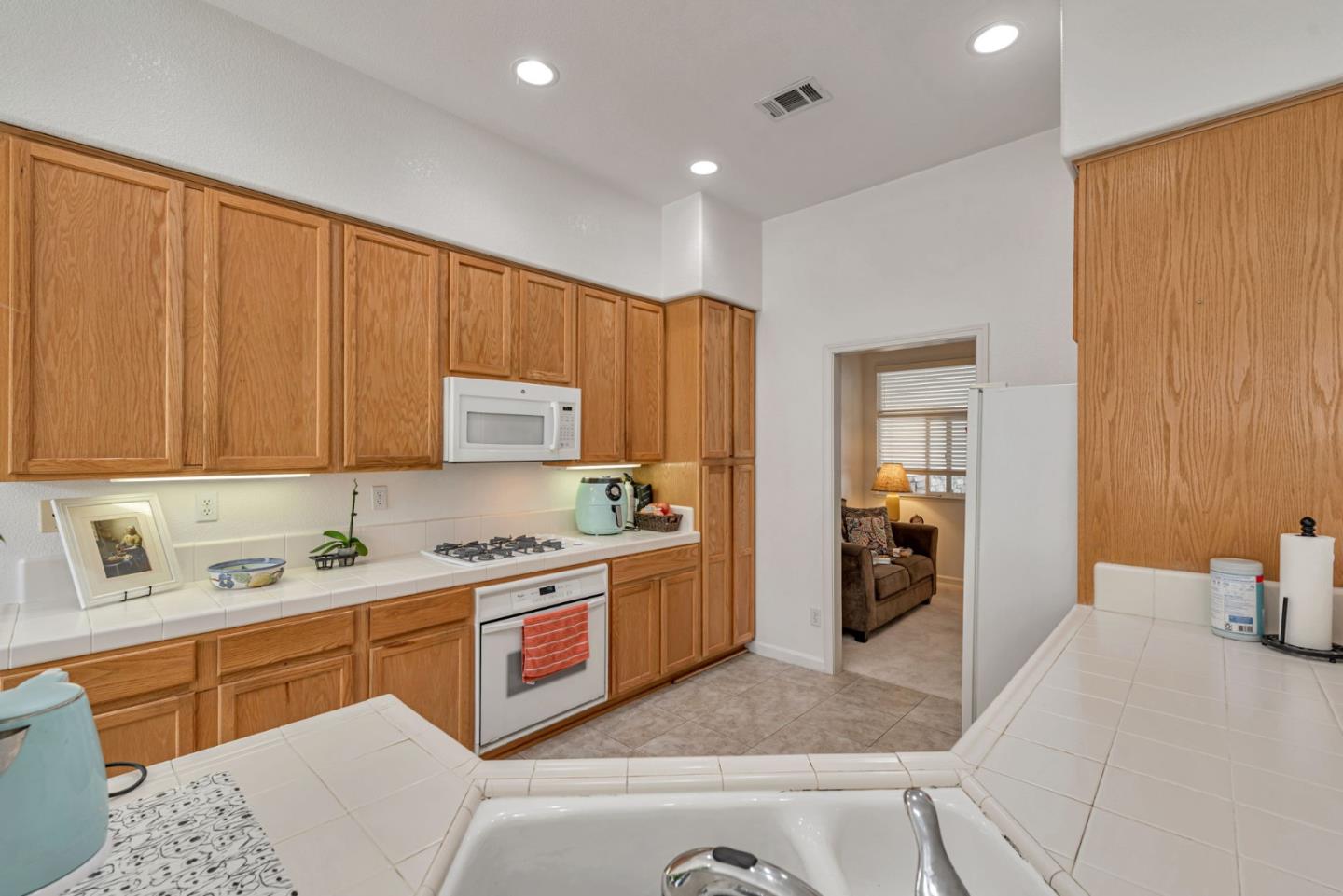 Detail Gallery Image 22 of 46 For 2010 Carignan Way, San Jose,  CA 95135 - 2 Beds | 2 Baths