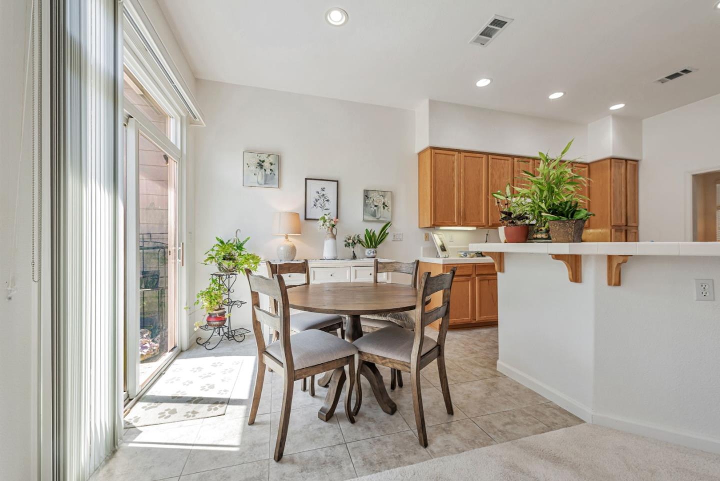 Detail Gallery Image 24 of 46 For 2010 Carignan Way, San Jose,  CA 95135 - 2 Beds | 2 Baths