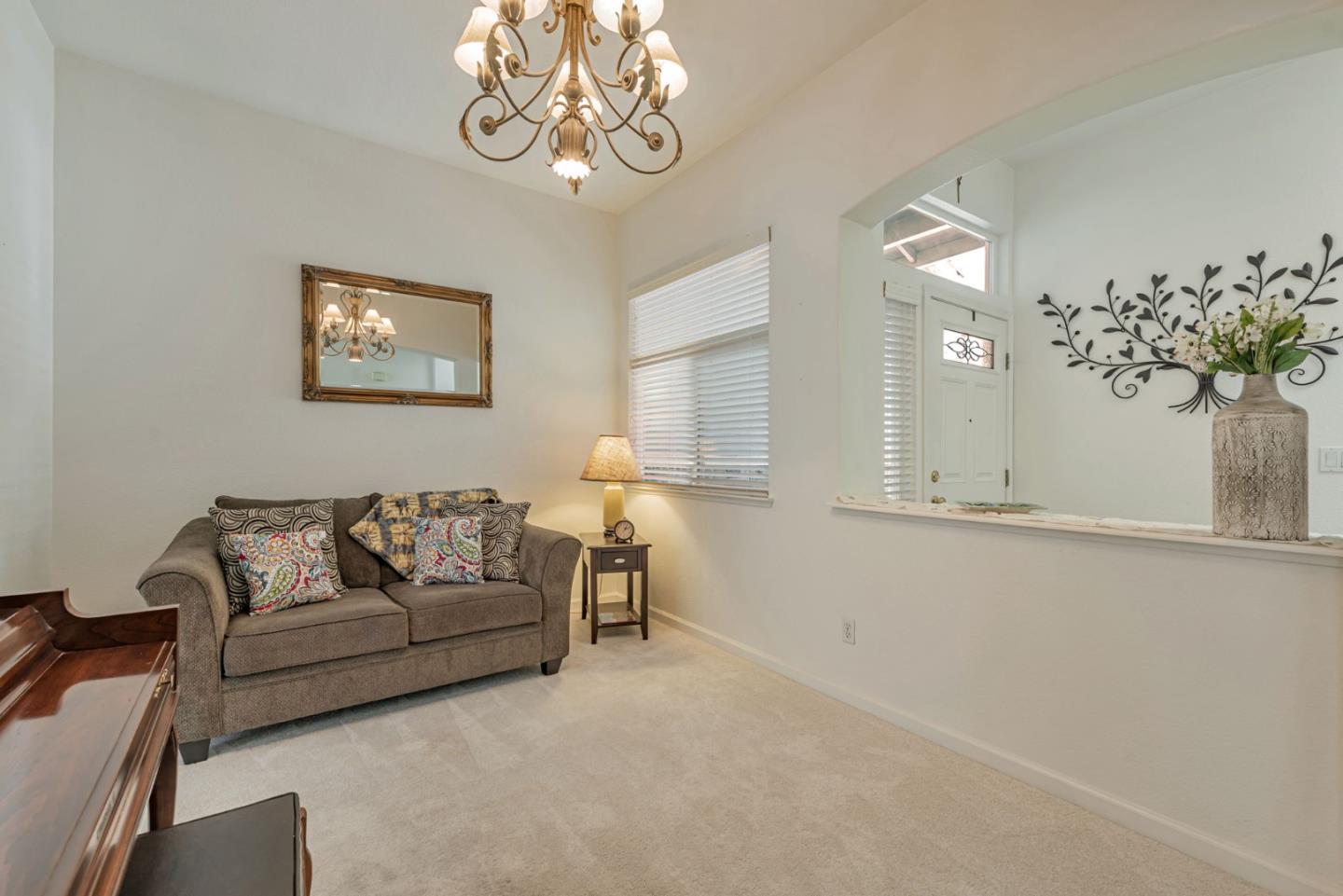 Detail Gallery Image 7 of 46 For 2010 Carignan Way, San Jose,  CA 95135 - 2 Beds | 2 Baths