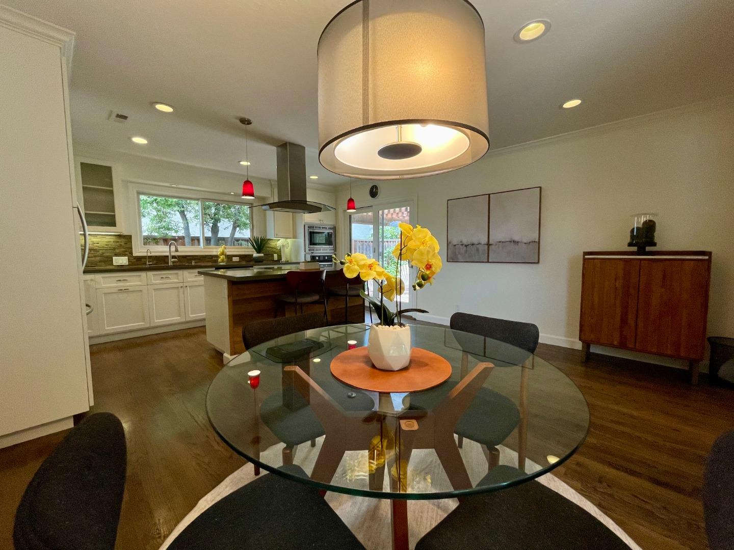 Detail Gallery Image 13 of 32 For 6863 Devon Way, San Jose,  CA 95129 - 3 Beds | 2 Baths