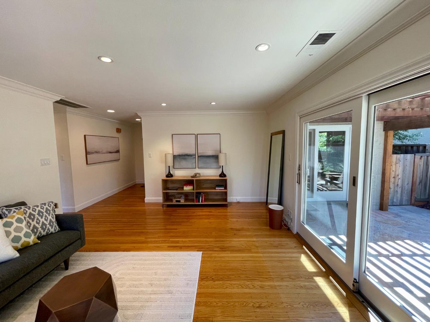 Detail Gallery Image 6 of 32 For 6863 Devon Way, San Jose,  CA 95129 - 3 Beds | 2 Baths