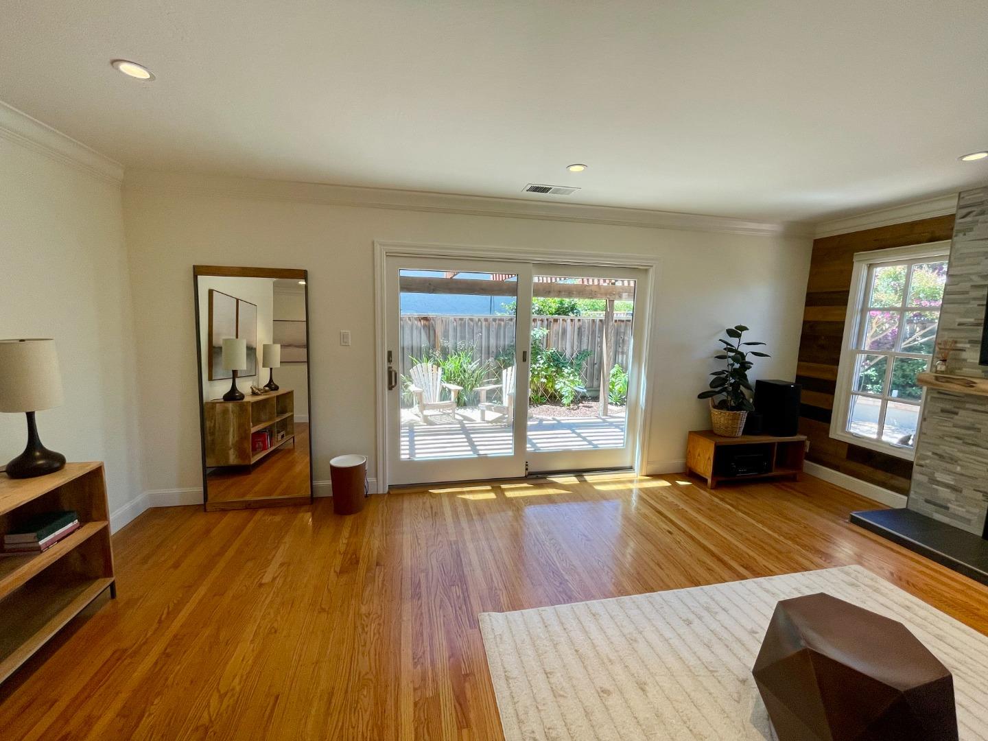 Detail Gallery Image 7 of 32 For 6863 Devon Way, San Jose,  CA 95129 - 3 Beds | 2 Baths