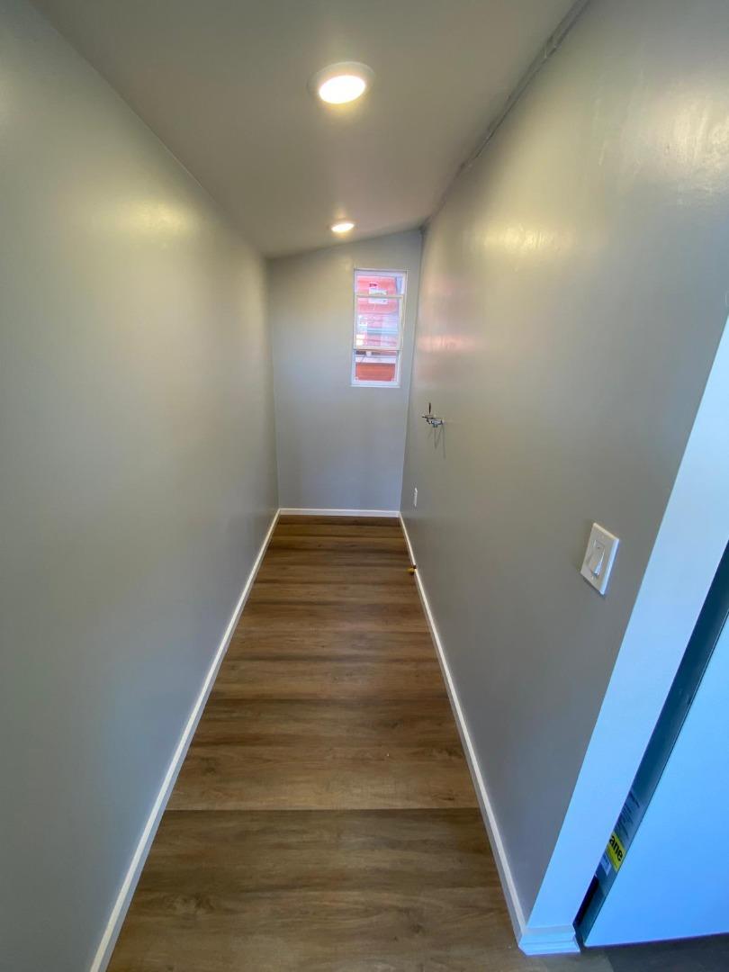Detail Gallery Image 12 of 17 For 3500 a Portola Dr, Santa Cruz,  CA 95062 - 1 Beds | 1 Baths